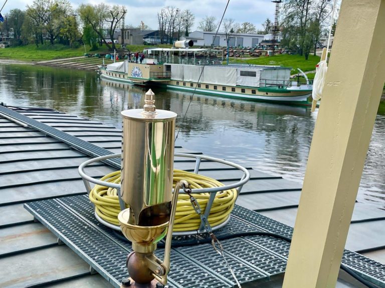 neue Dampfpfeife für PD Stadt Wehlen auf Probefahrt an der Werft